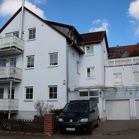 Ferienwohnung Mit 4 Schlafzimmer Fuer 2 Bis 9 Gaeste----Apartment With 4 Bedrooms For 2 To 9 Guests Nürnberg Dış mekan fotoğraf