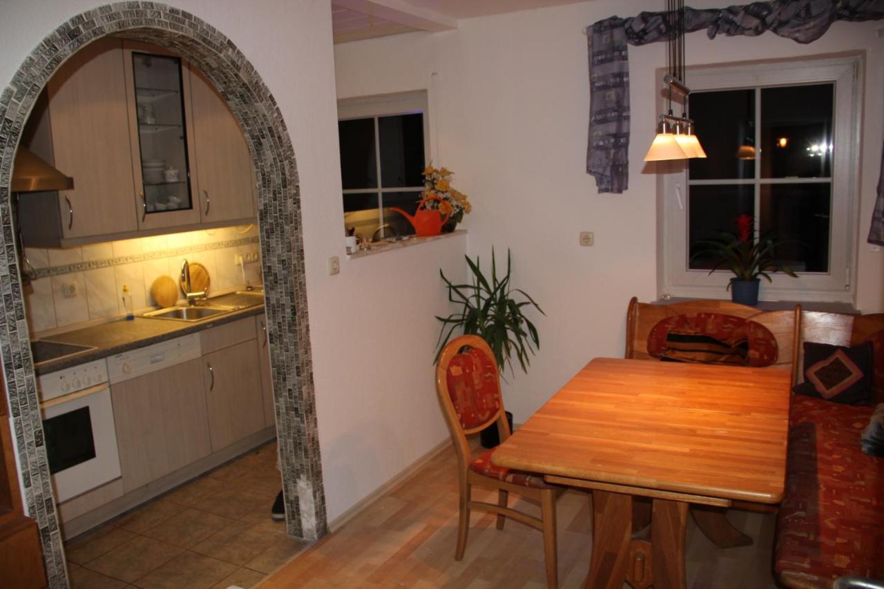 Ferienwohnung Mit 4 Schlafzimmer Fuer 2 Bis 9 Gaeste----Apartment With 4 Bedrooms For 2 To 9 Guests Nürnberg Dış mekan fotoğraf